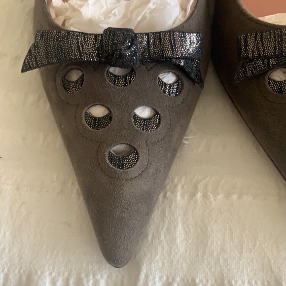 MARC JACOBS Pointy Bow Gray Suede Slingbacks 40.5 (9.5 US) NWOB - Picture 10 of 11